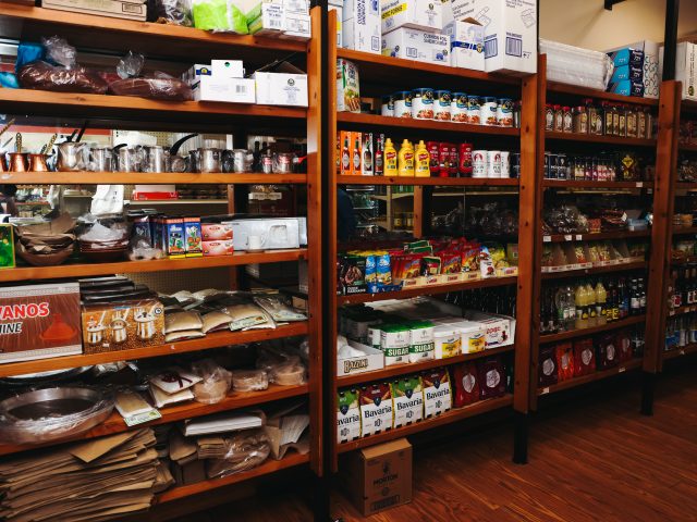 Food Shelve 5D0A8972